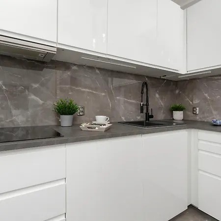 Studio El Cubano With Parking In By Rent Like Apartmán